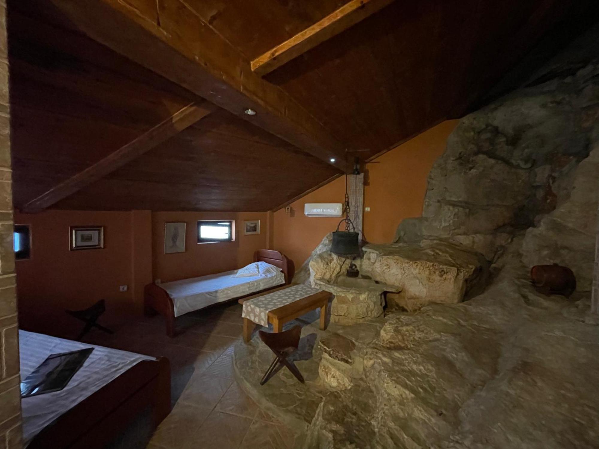 Cave Apartment Virpazar Exterior photo