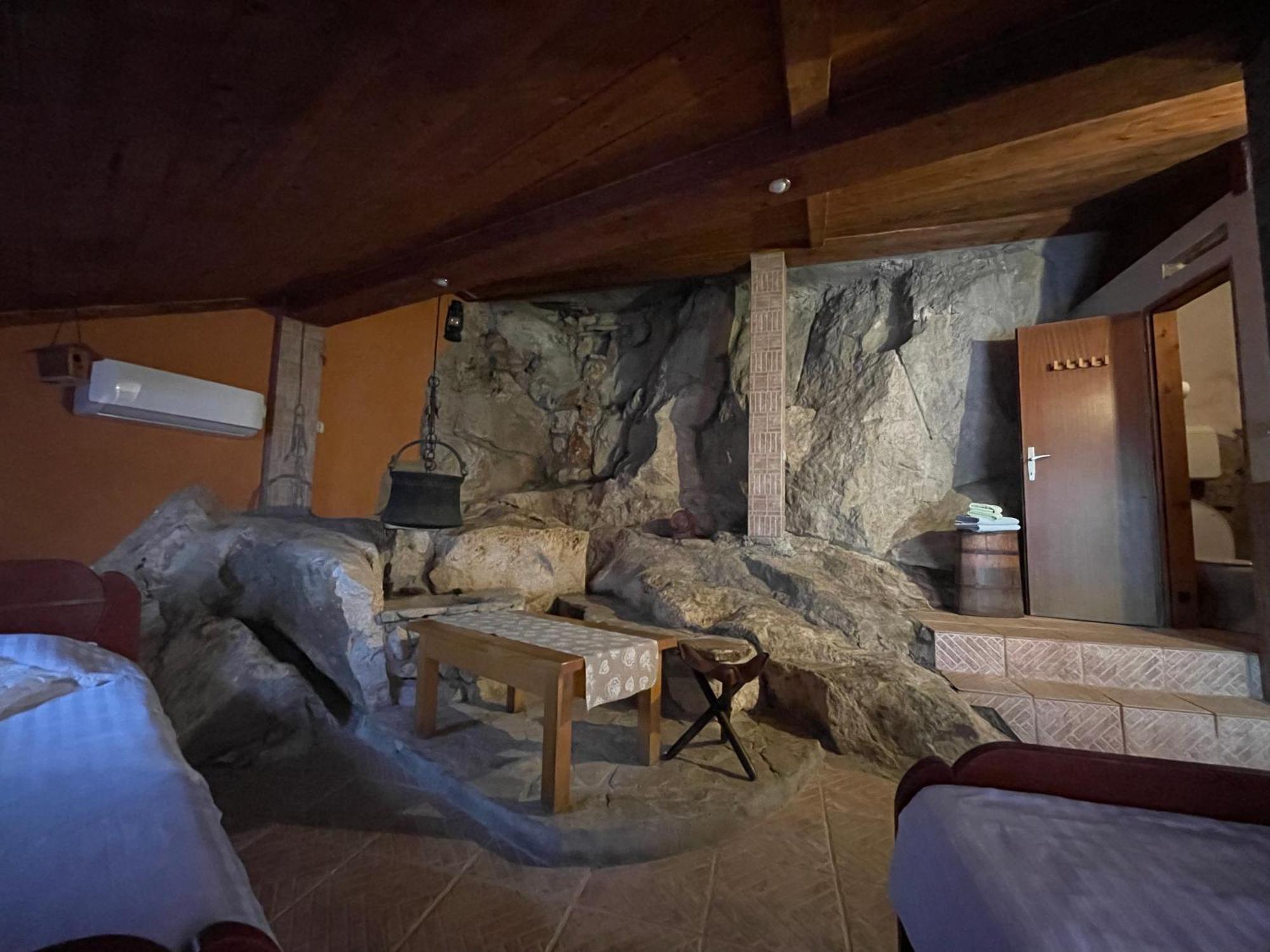Cave Apartment Virpazar Exterior photo